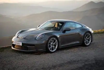 Porsche 992 2022 - 195000 EUR, 20350 km - AUTO.MOTO.pt - 20350km - foto 8 de 28
