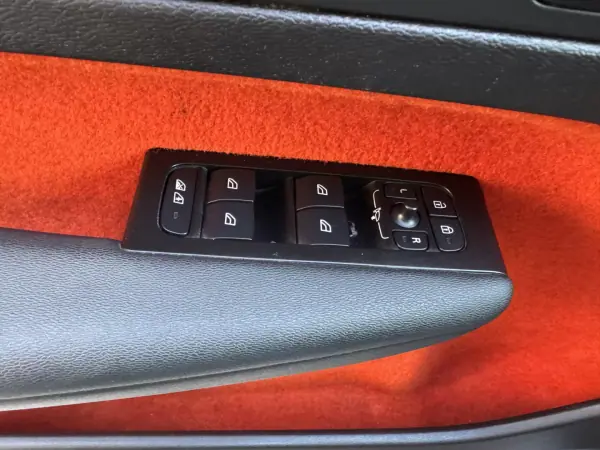 Volvo XC 40 2021 - 29500 EUR, 116000 km - AUTO.MOTO.pt - 116000km - foto 43 de 51