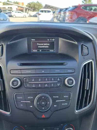 Ford Focus 2018 - 9850 EUR, 109500 km - AUTO.MOTO.pt - 109500km - foto 23 de 26