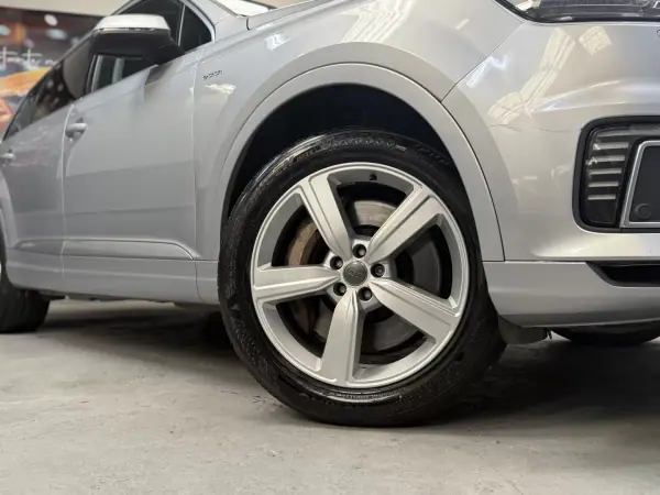 Audi Q7 2016 - 34900 EUR, 240000 km - AUTO.MOTO.pt - 240000km - foto 4 de 20