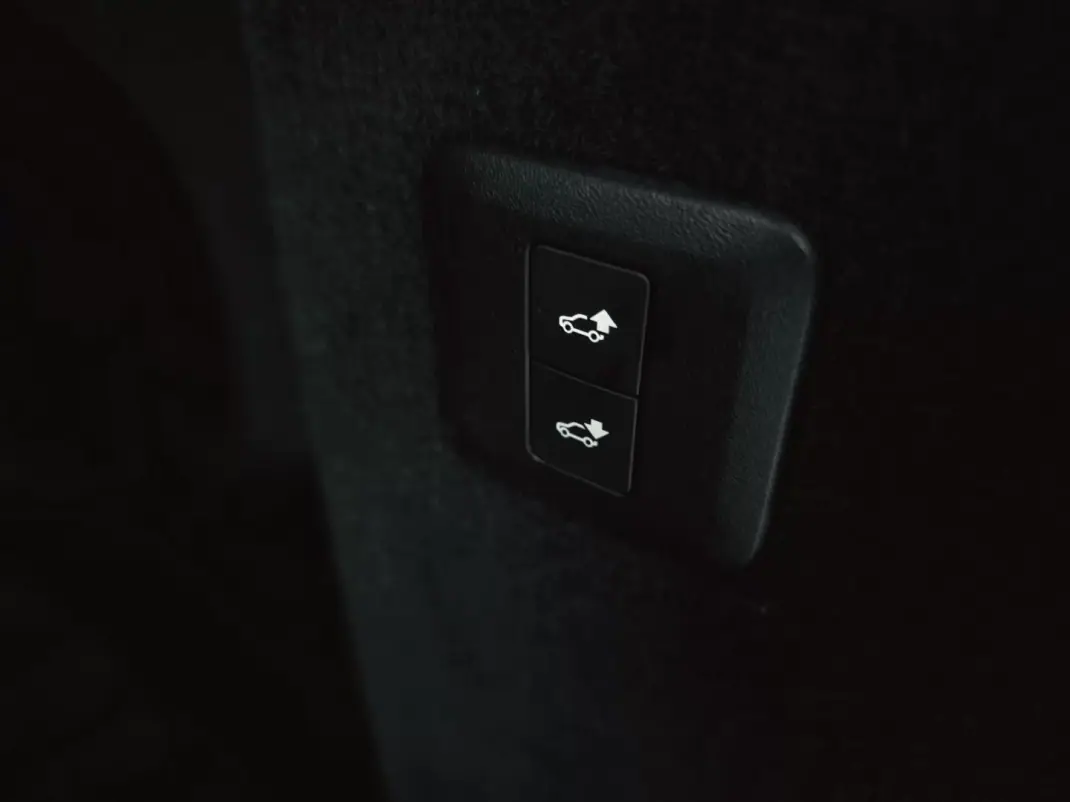 Land Rover Range Rover Sport 2020 - 49950 EUR, 181969 km - AUTO.MOTO.pt - 181969km - foto 20 de 59