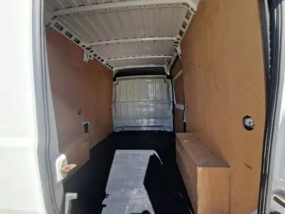 Citroën 2015 - 13750 EUR, 230000 km - AUTO.MOTO.pt - 230000km - foto 7 de 7