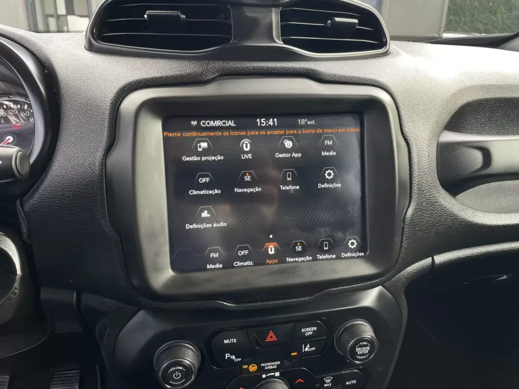 Jeep Renegade 2019 - 15500 EUR, 106977 km - AUTO.MOTO.pt - 106977km - foto 21 de 39