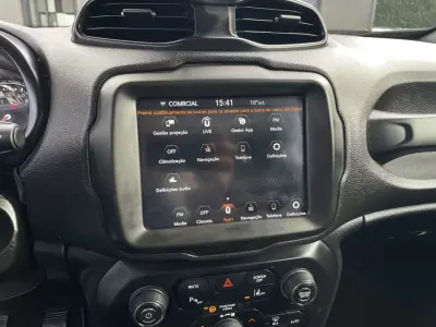 Jeep Renegade 2019 - 15500 EUR, 106977 km - AUTO.MOTO.pt - 106977km - foto 21 de 39