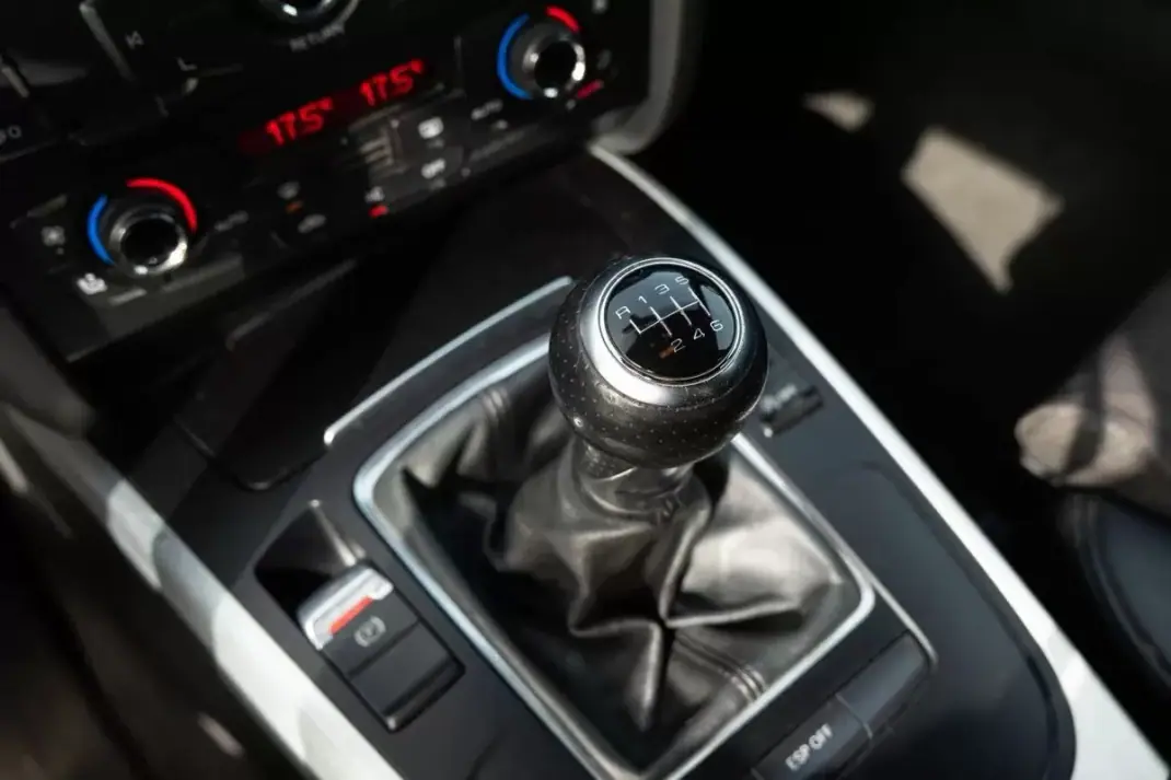 Audi A5 Sportback 2009 - 11900 EUR, 270425 km - AUTO.MOTO.pt - 270425km - foto 19 de 25