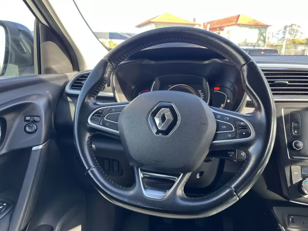 Renault Kadjar 2016 - 11950 EUR, 250000 km - AUTO.MOTO.pt - 250000km - foto 14 de 42