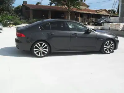 Jaguar XE 2017 - 25950 EUR, 59977 km - AUTO.MOTO.pt - 59977km - foto 8 de 35