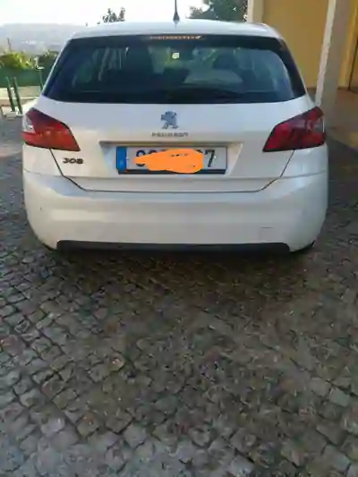 Peugeot 308 2014 - 7300 EUR, 160850 km - AUTO.MOTO.pt - 160850km - foto 4 de 10