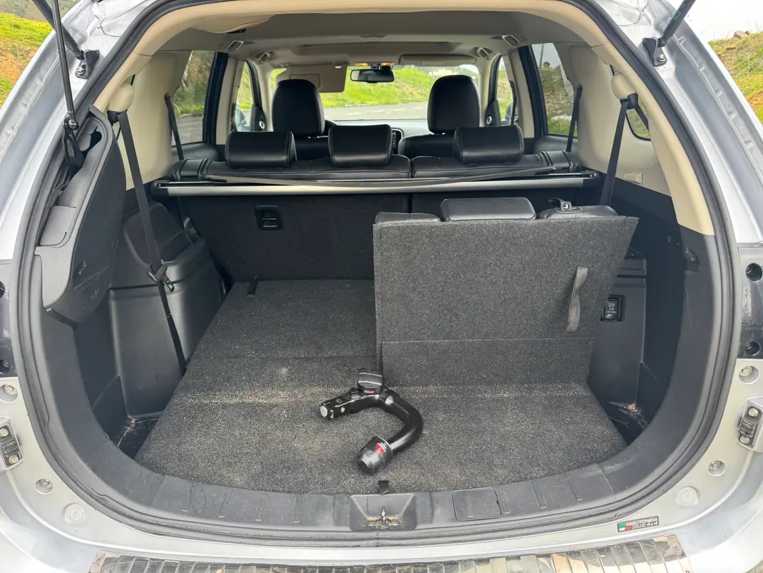 Mitsubishi Outlander 2017 - 15750 EUR, 185000 km - AUTO.MOTO.pt - 185000km - foto 12 de 15