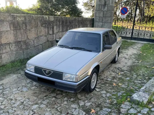 Alfa Romeo 90 1988 - 18900 EUR, 27700 km - AUTO.MOTO.pt - 27700km - foto 10 de 60