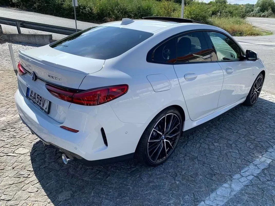 BMW 220 Gran Coupé 2020 - 42500 EUR, 101000 km - AUTO.MOTO.pt - 101000km - foto 10 de 13