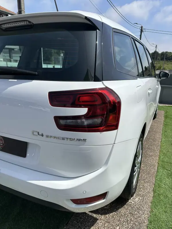 Citroën C4 Spacetourer 2020 - 14500 EUR, 197000 km - AUTO.MOTO.pt - 197000km - foto 15 de 58