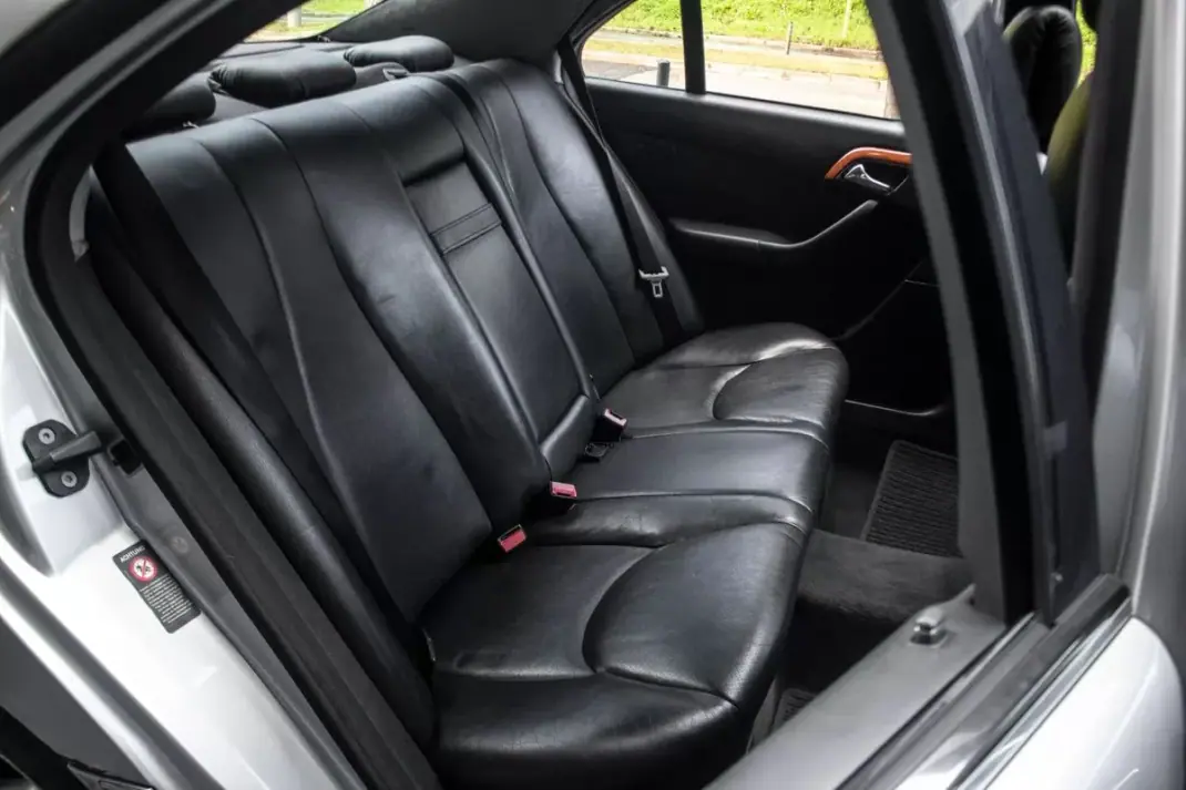 Mercedes-Benz S 320 2000 - 7450 EUR, 314321 km - AUTO.MOTO.pt - 314321km - foto 31 de 42