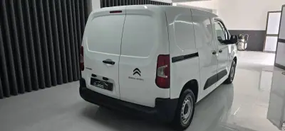 Citroën Berlingo 2021 - 17500 EUR, 49659 km - AUTO.MOTO.pt - 49659km - foto 5 de 27