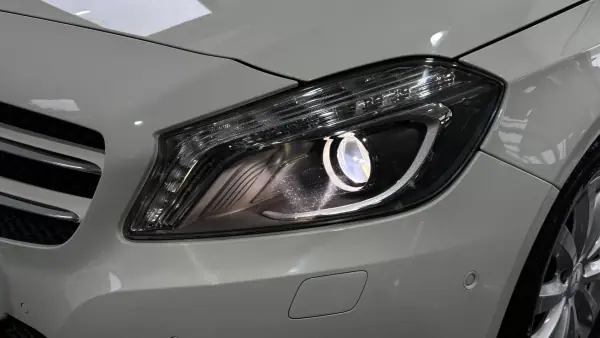 Mercedes-Benz A 180 2014 - 14650 EUR, 191121 km - AUTO.MOTO.pt - 191121km - foto 33 de 34