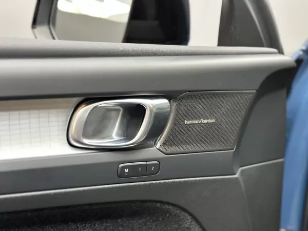 Volvo XC 40 2023 - 39900 EUR, 15000 km - AUTO.MOTO.pt - 15000km - foto 55 de 61