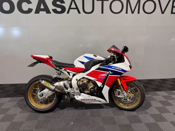 Honda CBR 1000RR 2015 - 14500 EUR, 33944 km - AUTO.MOTO.pt - 33944km - foto 15 de 21