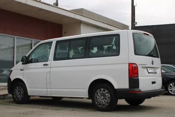 Volkswagen Transporter 2020 - 24990 EUR, 222000 km - AUTO.MOTO.pt - 222000km - foto 13 de 24