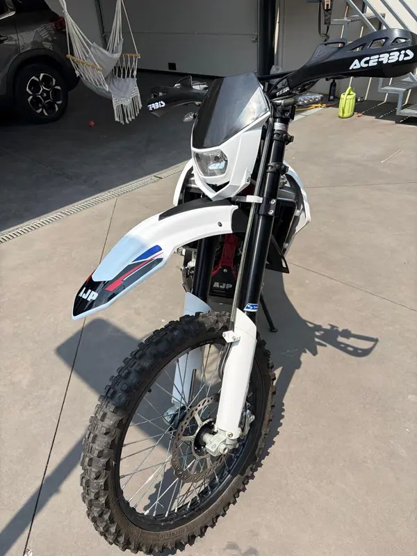 AJP PR5 2022 Gasolina