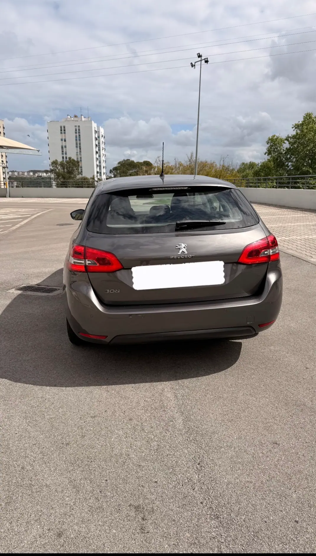 Peugeot 308 SW 2021 - 11200 EUR, 86000 km - AUTO.MOTO.pt - 86000km - foto 3 de 4