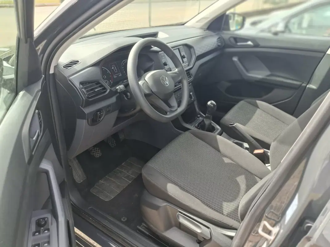 Volkswagen T-Cross 2021 - 185 EUR, 39123 km - AUTO.MOTO.pt - 39123km - foto 22 de 23
