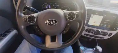 Kia Soul 2017 - 10950 EUR, 75123 km - AUTO.MOTO.pt - 75123km - foto 18 de 18