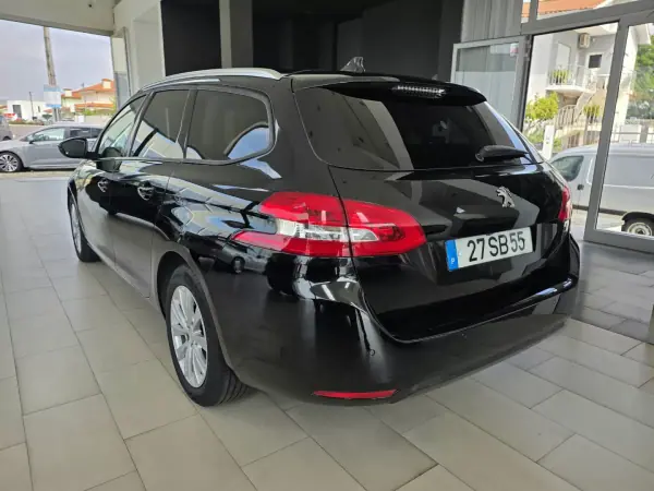 Peugeot 308 SW 2016 - 8990 EUR, 150869 km - AUTO.MOTO.pt - 150869km - foto 4 de 31