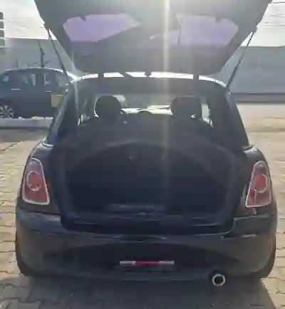 MINI One 2012 - 8750 EUR, 149000 km - 149000km - foto 12 de 13