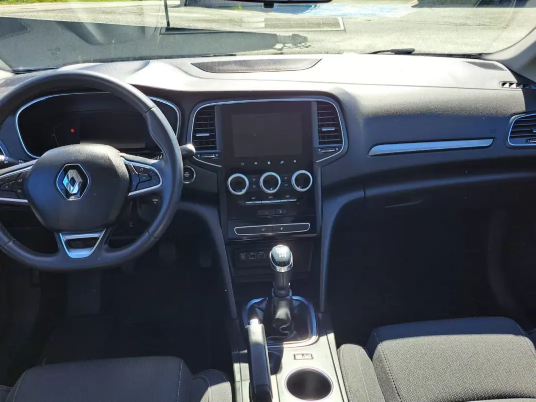 Renault Mégane 2021 - 17490 EUR, 95509 km - AUTO.MOTO.pt - 95509km - foto 13 de 46