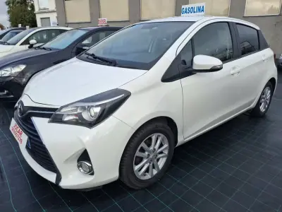 Toyota Yaris 2016 - 12950 EUR, 119678 km - AUTO.MOTO.pt - 119678km - foto 3 de 15