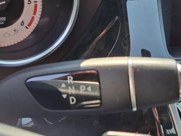 Mercedes-Benz CLS 350 2014 - 29000 EUR, 237000 km - AUTO.MOTO.pt - 237000km - foto 37 de 50