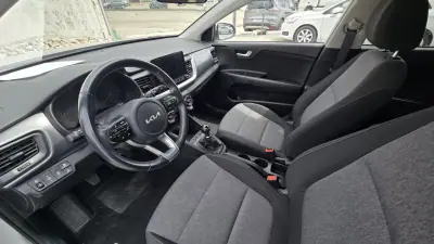 Kia Stonic 2023 - 17450 EUR, 27500 km - AUTO.MOTO.pt - 27500km - foto 11 de 18