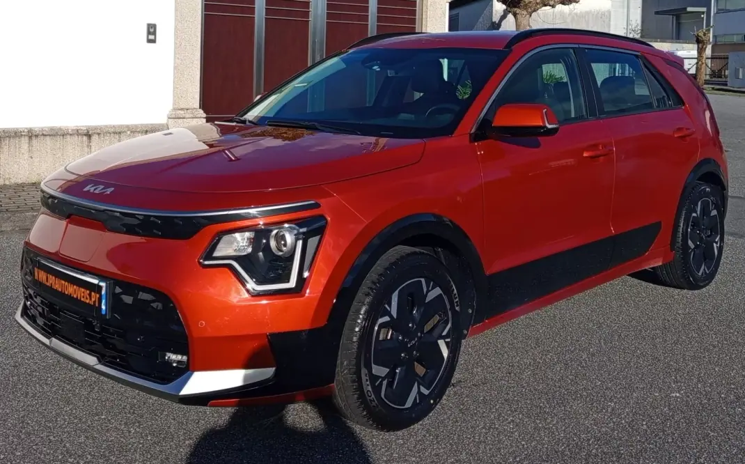 Kia e-Niro 2022 - 24990 EUR, 69900 km - AUTO.MOTO.pt - 69900km - foto 1 de 20