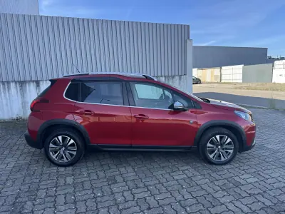 Peugeot 2008 2019 - 13990 EUR, 146000 km - AUTO.MOTO.pt - 146000km - foto 9 de 22