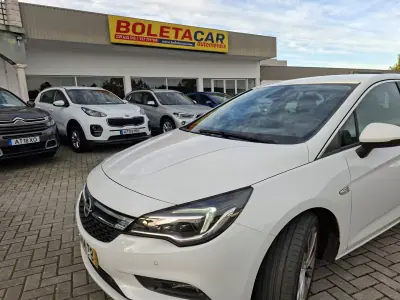 Opel Astra 2016 - 11000 EUR, 81600 km - AUTO.MOTO.pt - 81600km - foto 11 de 28