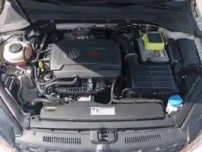Volkswagen Golf 2017 - 24999 EUR, 164200 km - AUTO.MOTO.pt - 164200km - foto 10 de 10