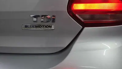 Volkswagen Polo 2014 - 10990 EUR, 136000 km - AUTO.MOTO.pt - 136000km - foto 28 de 31