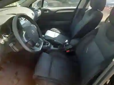 Citroën C4 2013 - 6000 EUR, 251000 km - AUTO.MOTO.pt - 251000km - foto 10 de 13