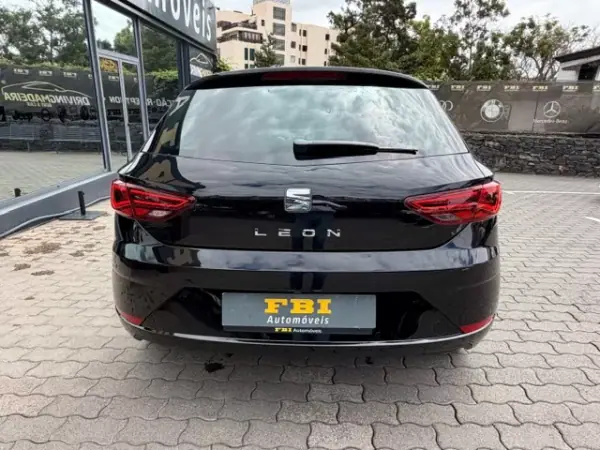 SEAT Leon 2020 - 15900 EUR, 74660 km - AUTO.MOTO.pt - 74660km - foto 8 de 12