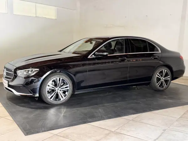 Mercedes-Benz E 220 2022 - 34500 EUR, 173176 km - AUTO.MOTO.pt - 173176km - foto 4 de 27