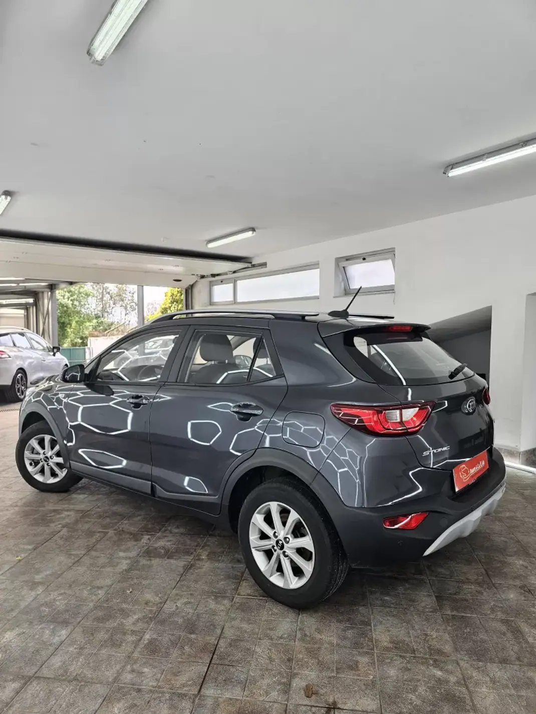 Kia Stonic 2019 - 12500 EUR, 117953 km - AUTO.MOTO.pt - 117953km - foto 7 de 23