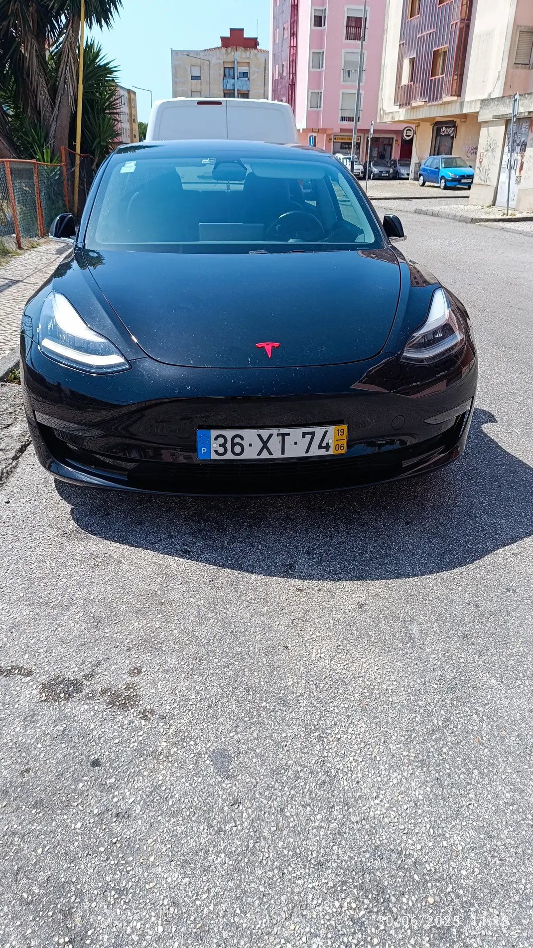 Tesla Model 3 2019 - 22000 EUR, 125000 km - AUTO.MOTO.pt - 125000km - foto 1 de 15
