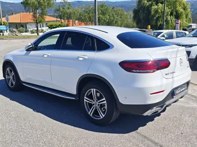 Mercedes-Benz GLC 220 2020 - 44500 EUR, 98000 km - AUTO.MOTO.pt - 98000km - foto 15 de 35