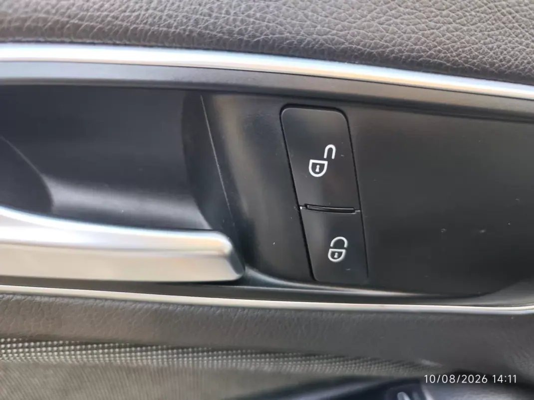 Mercedes-Benz A 180 2013 - 11780 EUR, 215000 km - 215000km - foto 24 de 39