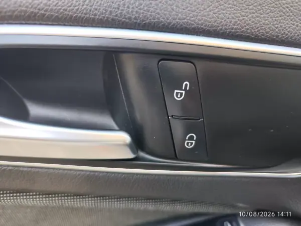 Mercedes-Benz A 180 2013 - 11780 EUR, 215000 km - AUTO.MOTO.pt - 215000km - foto 24 de 39
