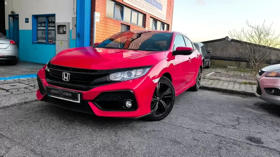 Honda Civic 2017 - 16500 EUR, 74000 km - AUTO.MOTO.pt - 74000km - foto 18 de 21
