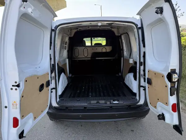 Renault Kangoo 2020 - 10560 EUR, 163000 km - AUTO.MOTO.pt - 163000km - foto 8 de 21