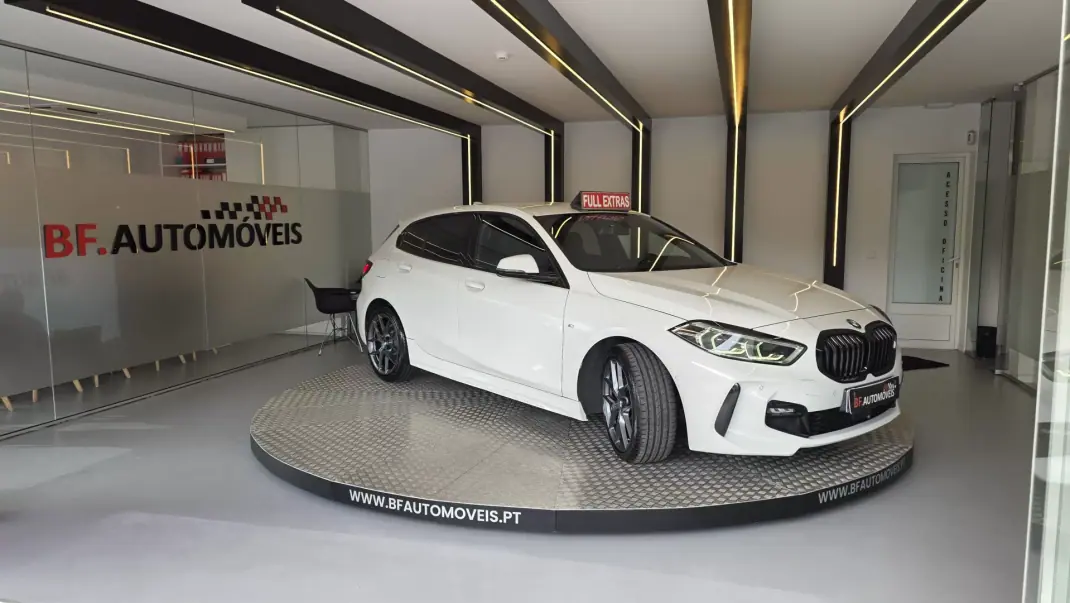BMW 118 2020 - 27900 EUR, 72732 km - AUTO.MOTO.pt - 72732km - foto 5 de 55