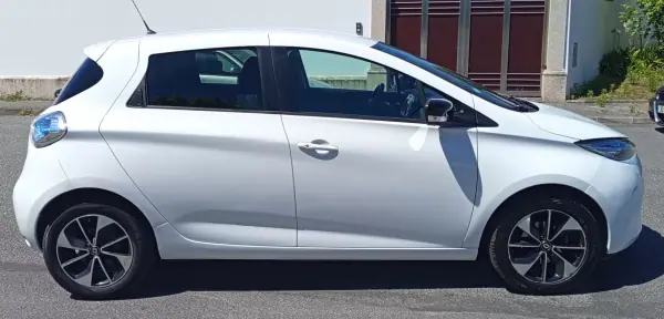 Renault Zoe 2019 - 12490 EUR, 52400 km - AUTO.MOTO.pt - 52400km - foto 6 de 17