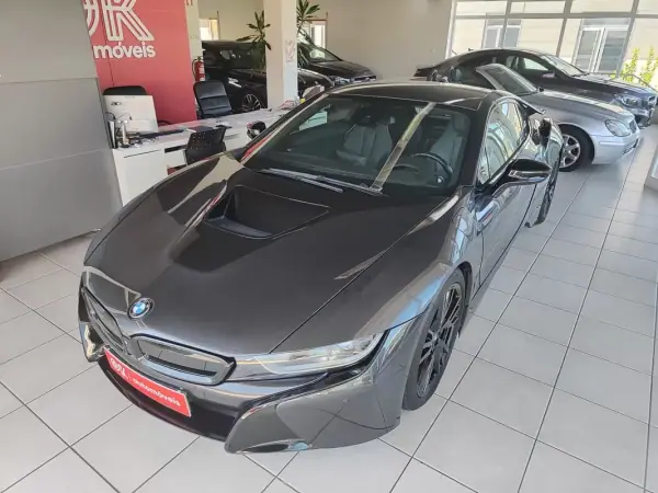 BMW i8 2017 - 65500 EUR, 96600 km - AUTO.MOTO.pt - 96600km - foto 6 de 38